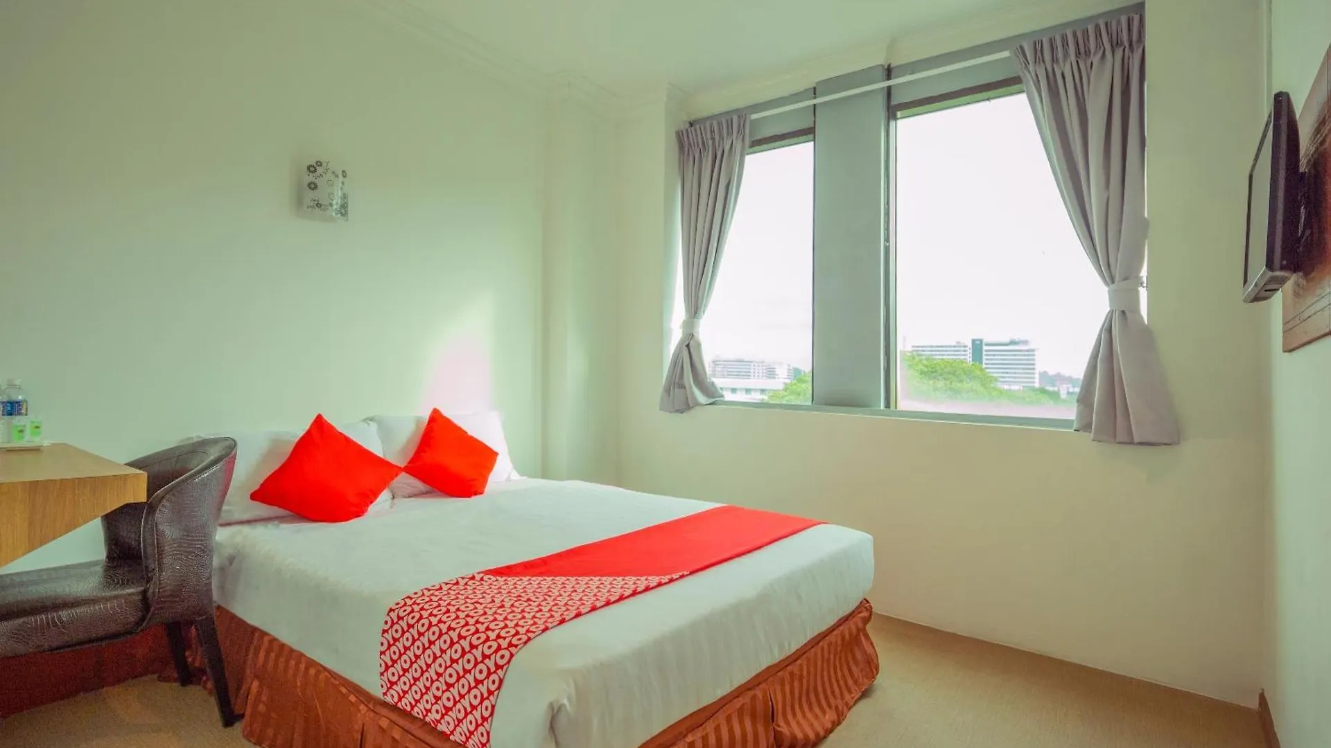 Super Oyo 218 Storytel Hotel Kota Kinabalu